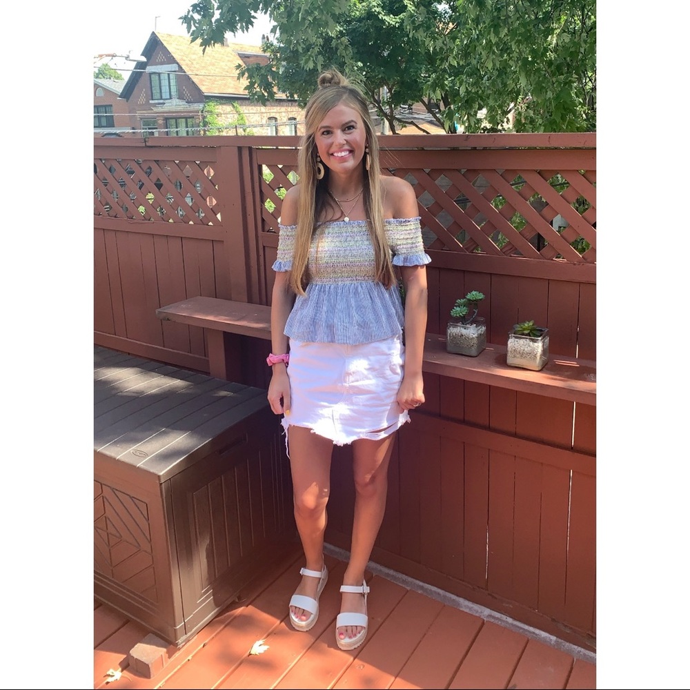 Smocked Peplum Cropped Top✨🤍